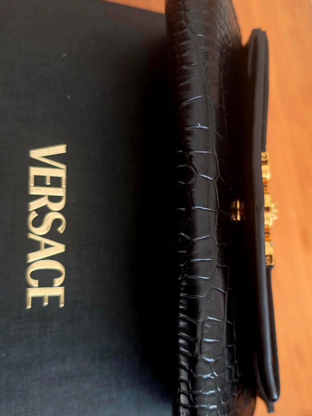 Versace Medusa Wallet, Authentic Exotic-Style, Gold - Picture 6 of 13